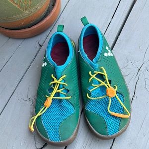 Vivobarefoot kids shoes